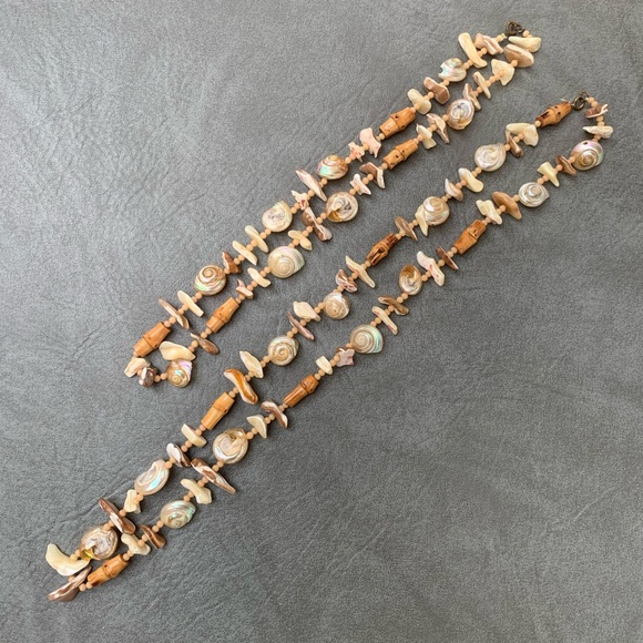 Set of 2 Seashell Necklaces - Picture 2 of 6